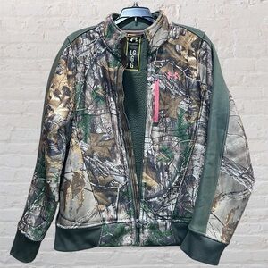 UNDER ARMOUR jacket.